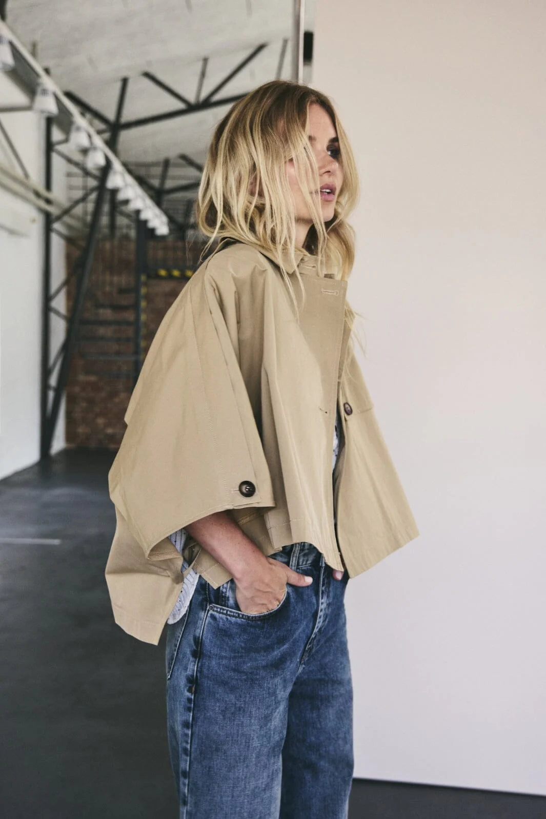 Co'Couture | Franciscc Crop Cape Jacket - Khaki (246-30272)